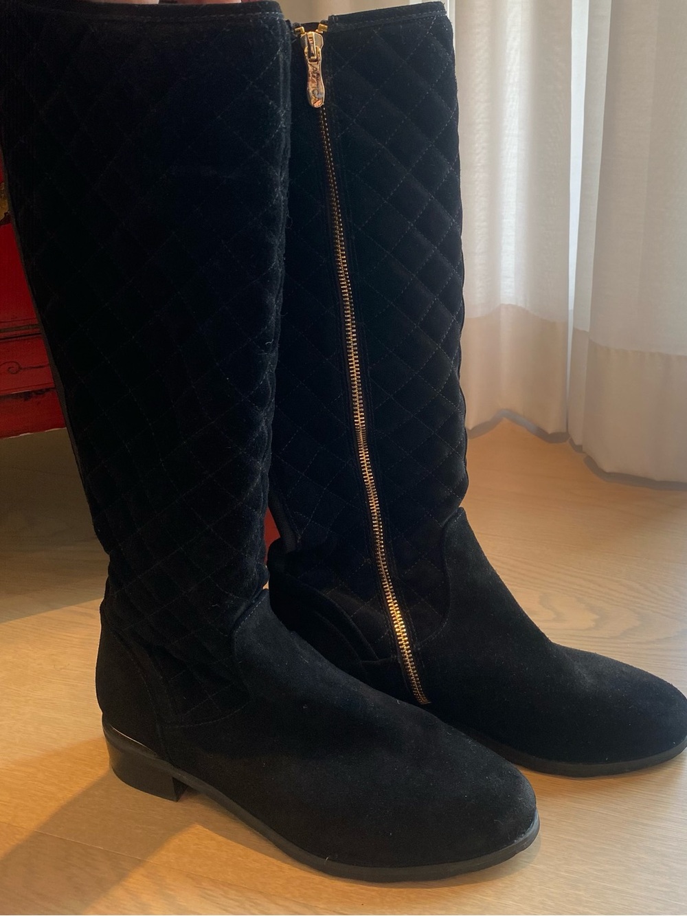 ARTICA Suede Quilted Black Zip Boots - Women's